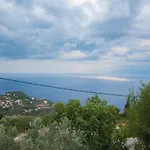 Lefkas *
